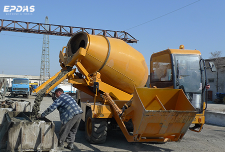 Self-loading Concrete Mixer